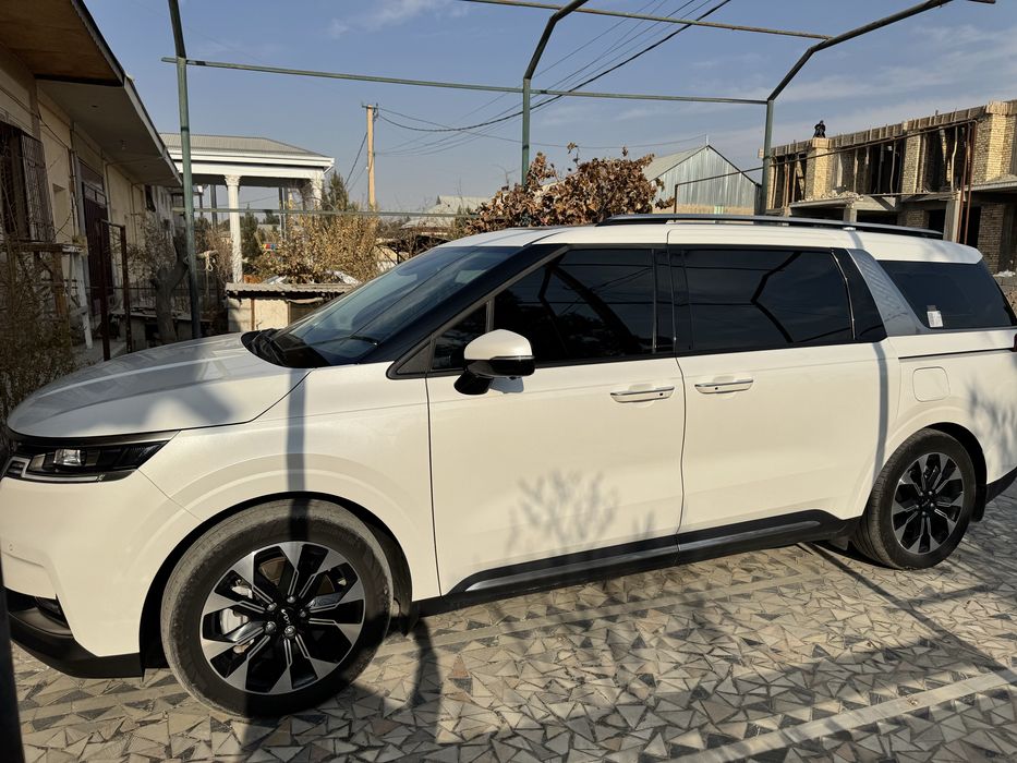 Kia карнивал сотилади