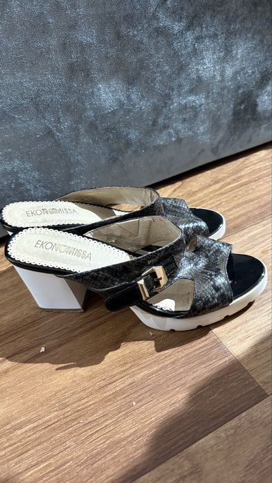 Женская красивая обувь