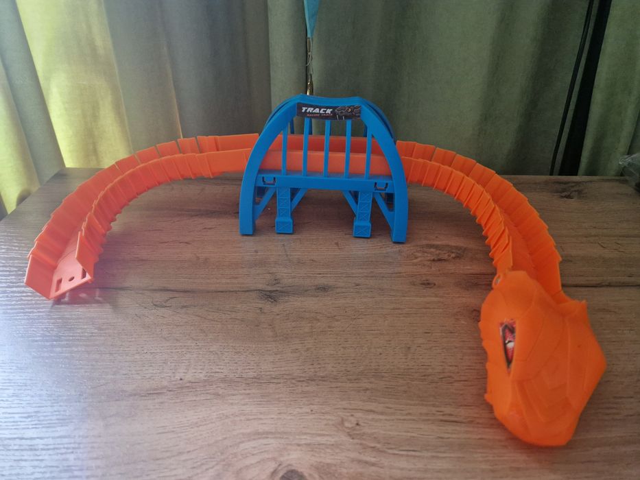 Хот вилс трэки. Hot Wheels.