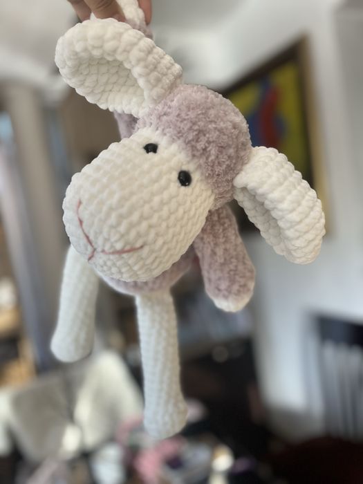 Плетена играчка овца