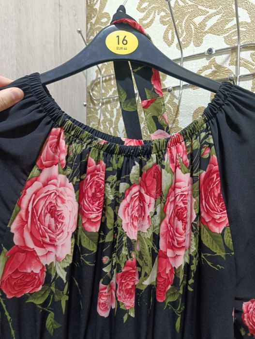 Платья очень красивый нежный модный