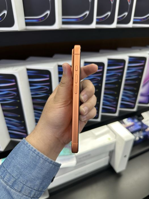 iPhone 17 Pro 256gb Orange E/sim б/у