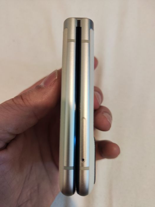 Motorola RAZR 40 impecabil