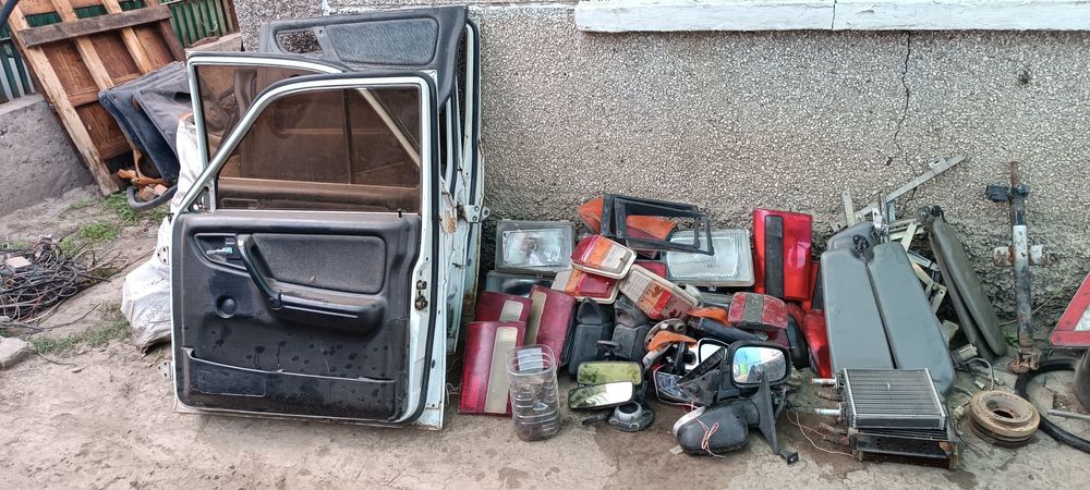 Продам запчасти на Волгу