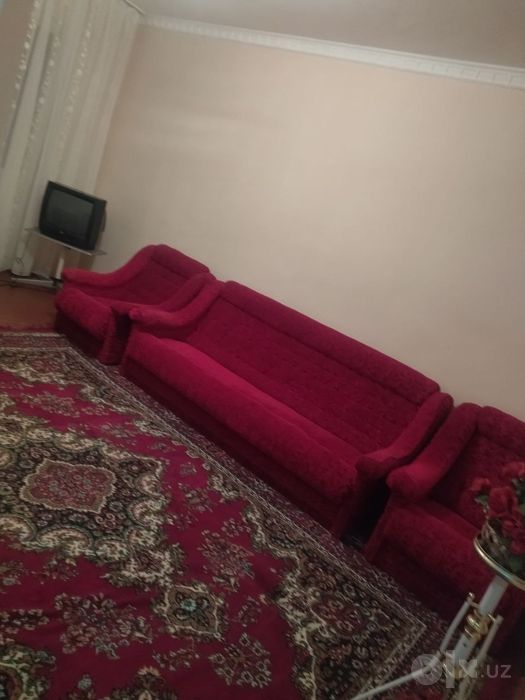 Срочна 6/4да 3 хонали уй сотилади!