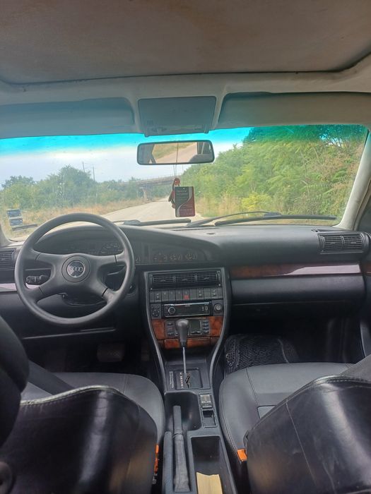 Ауди 100 Quattro  2.8  на части