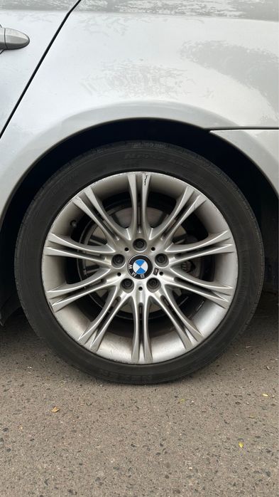 продам диски с резиной R18 BMW