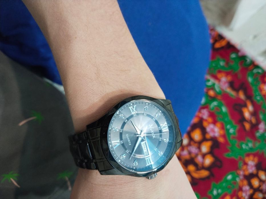 Продаю наручные часы