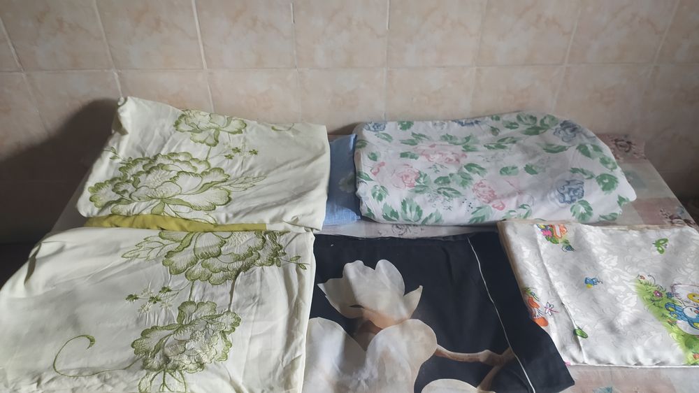 Продам подушки,одеяла, покрывала, пододеяльники, простыни