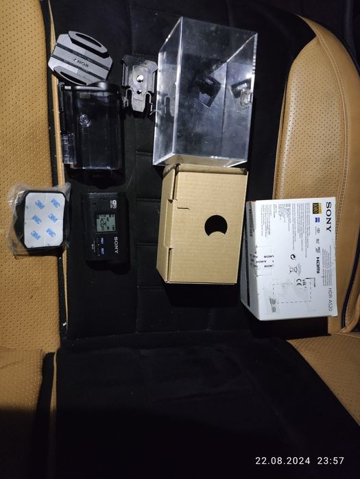 Продам  экшен камеру sony и аксессуары к ней