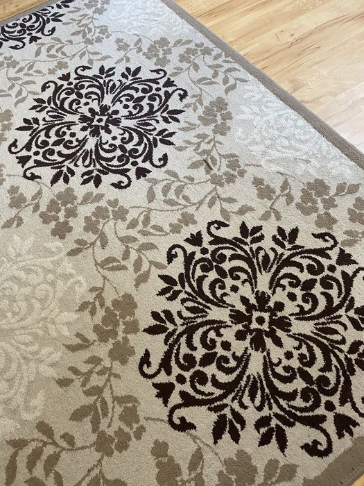 Продам ковер в хорошем состоянии