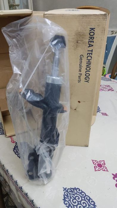 Продам аморы передние