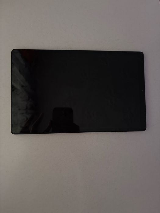 Tableta lenovo functionabila.Arata impecabil