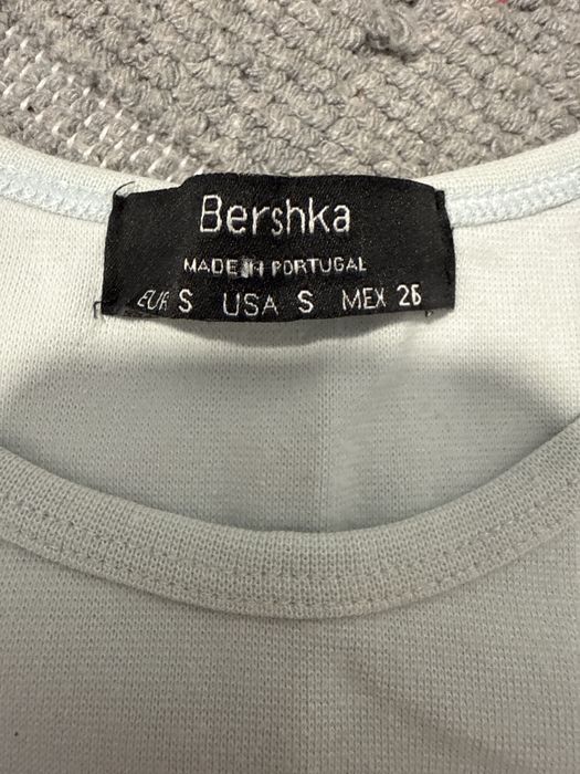 Bershka фланелка с къс ръкав и щампа