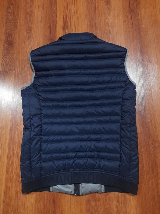 ARMANI мъжки елек S размер.