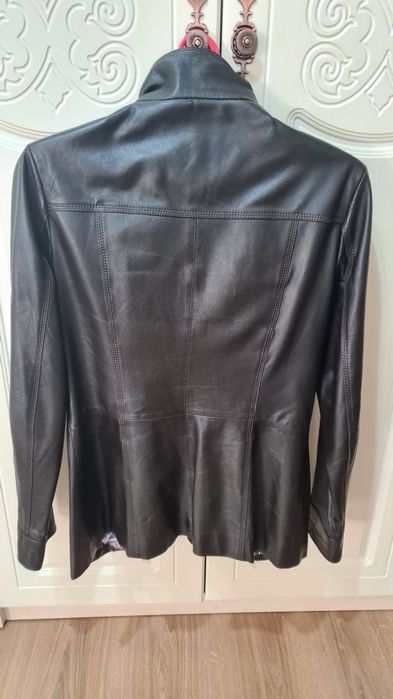 Пиджак ( кожа)  46р.