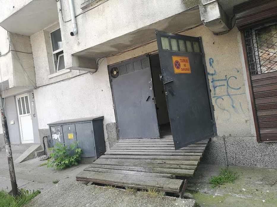 Дава се под наем Гараж / Паркомясто в Варна, Автогара - 35 кв.м за 112.2 € - Снимка #2