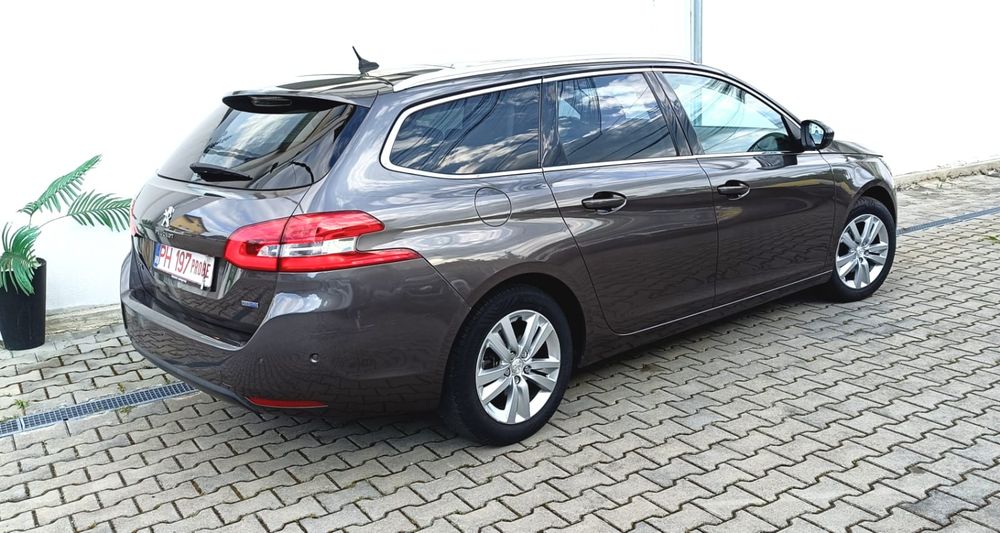 Peugeot 308 2015 / 11 Euro 6 Led Navi Panoramic 1.6 Hdi  120 cp 6+1 trepte