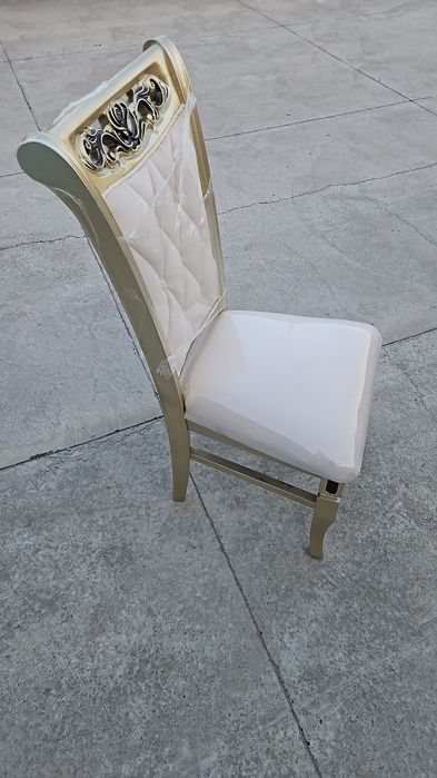 Стулья золота новый