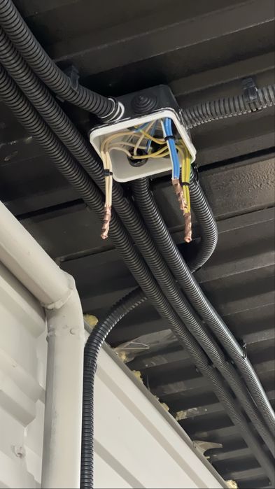 Электромонтажные работы (электрик)