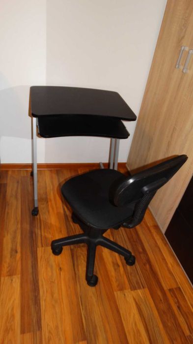 Birou pentru PC cu scaun