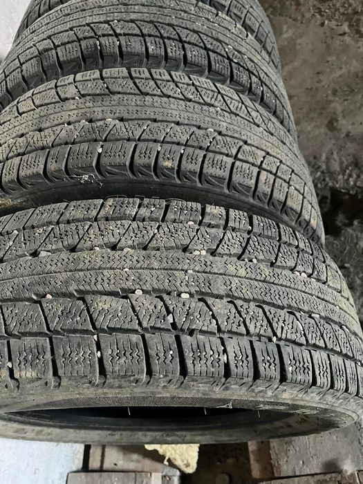 Зимние автошины в хорошем состоянии
