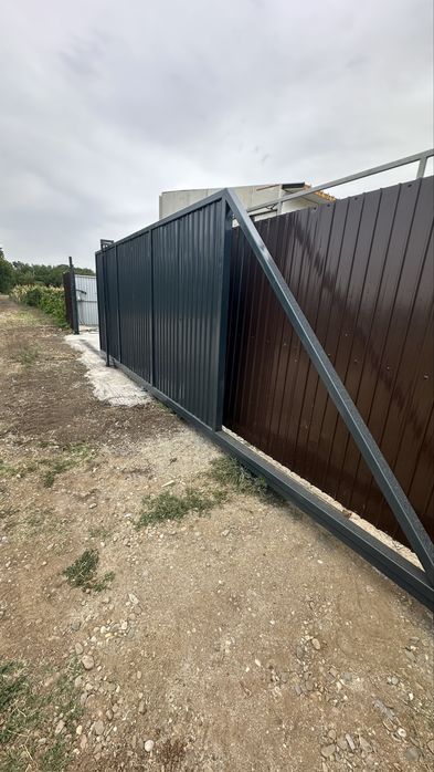 poarta metalica cu usa incadrata ,portanta 4m x 2m schelet masiv