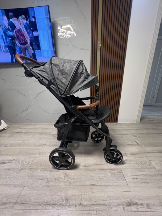 Коляска Tomix состояние нового