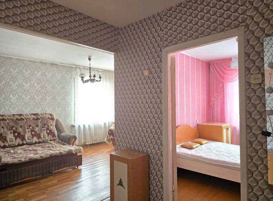 Продаётся 2-комнатная квартира.