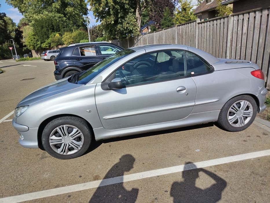 Peugeot 206cc, decapotabil