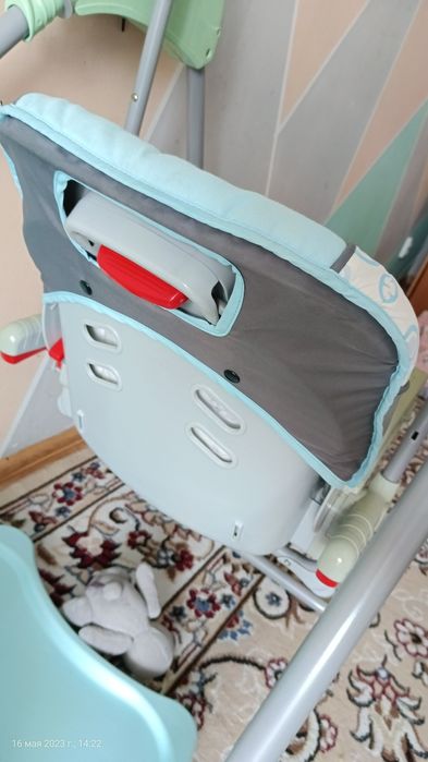 Продам стульчик для кормления