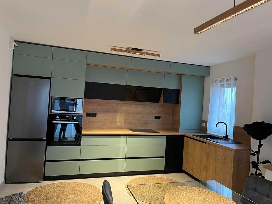 Apartament de inchiriat , complet mobilat si utilat ! Prima inchiriere