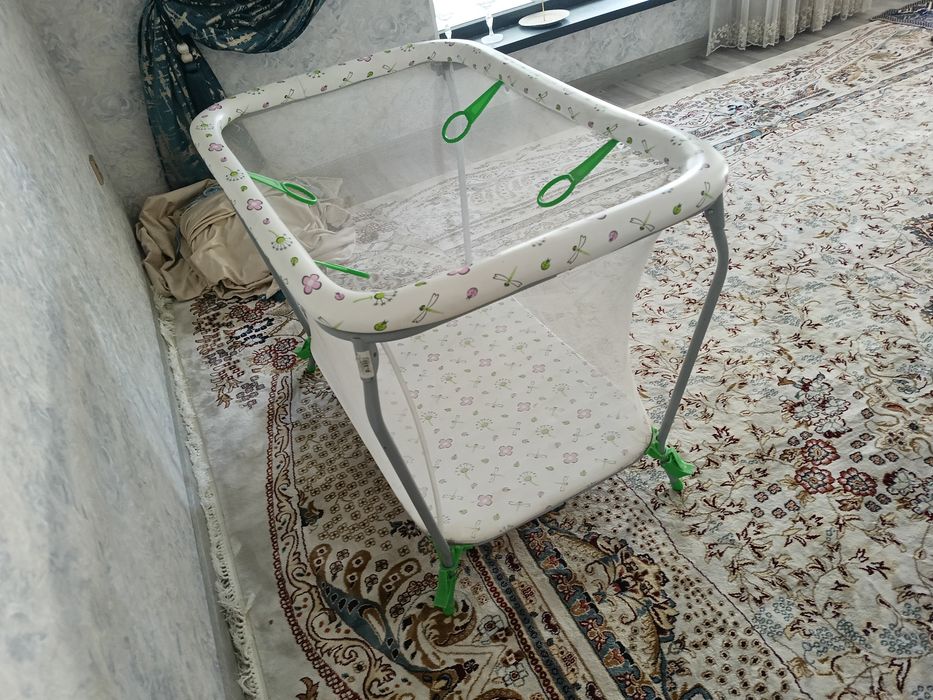 Манеж почти новый