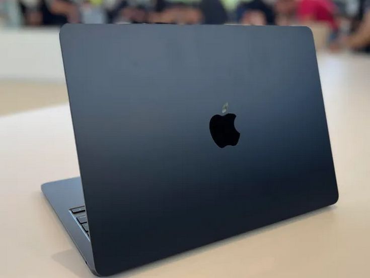 Macbook Air m2 Идеальное состояние 8/256