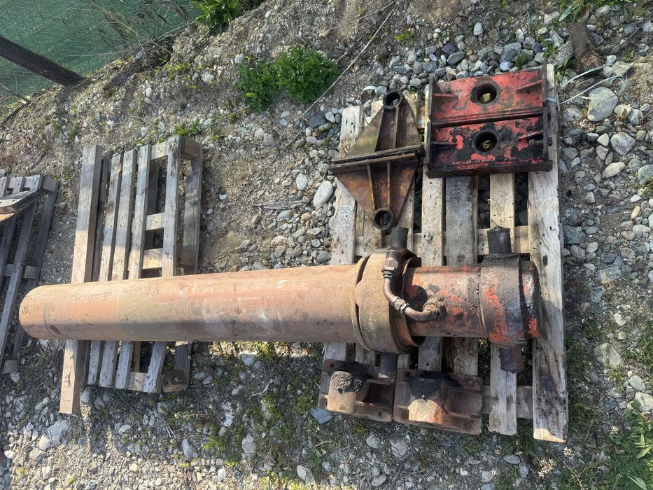 Cilindru basculare semiremorca basculanta fier, piatra, cereale ( hyva, georg, meiller )