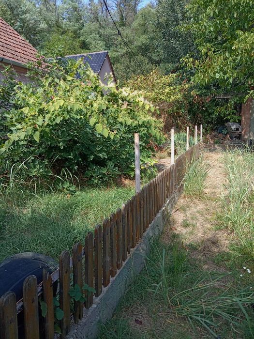 Vând casă neterminată!