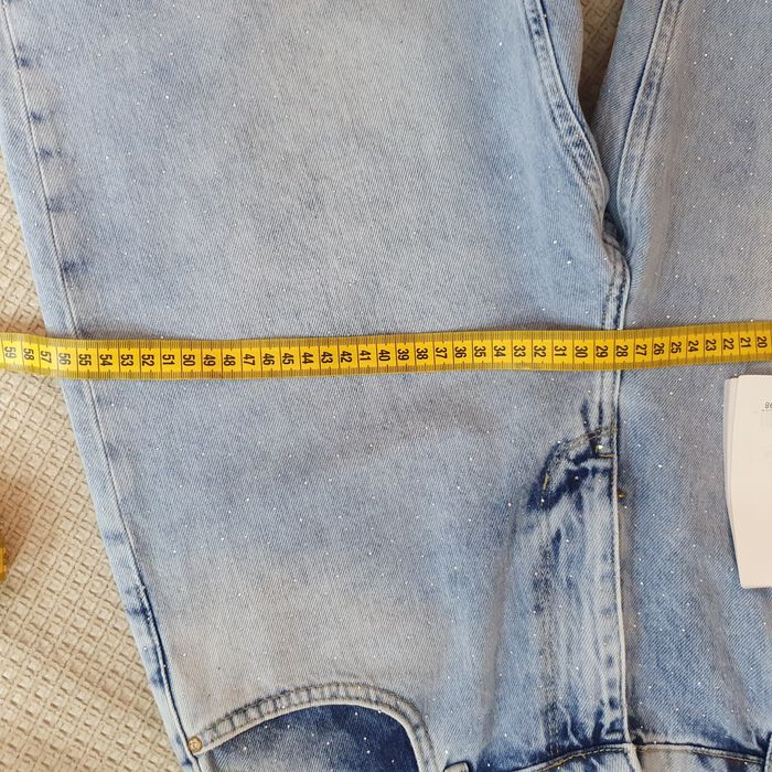 Продам бермуды Dshe