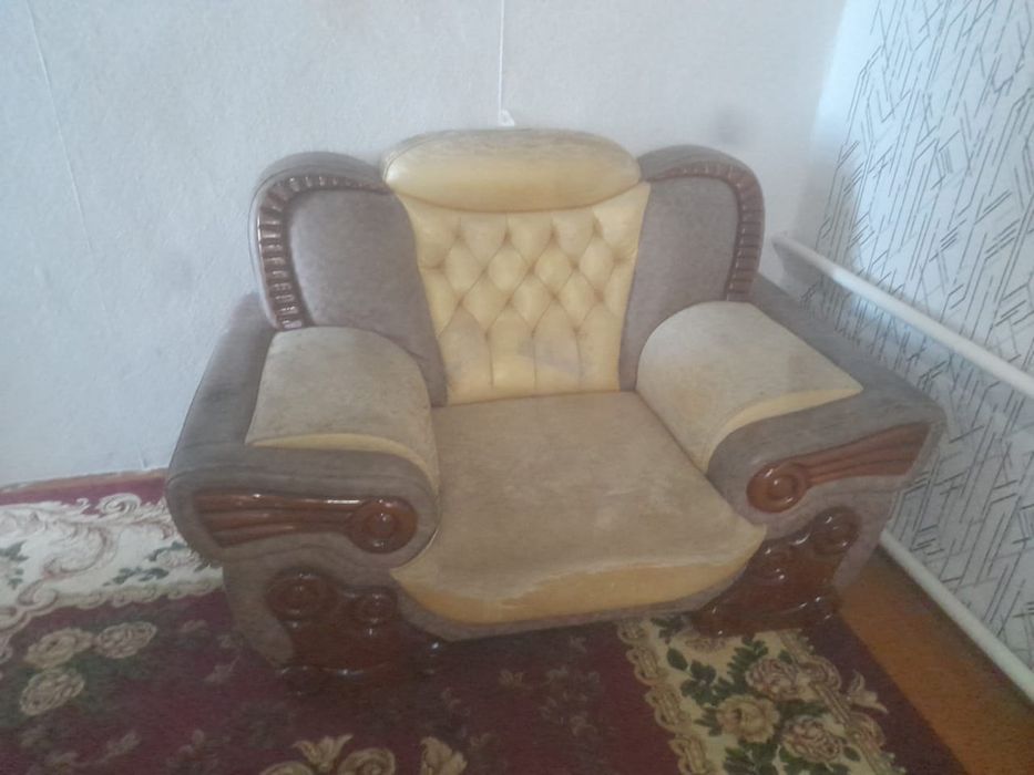 Кожаный диван тройка