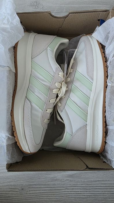 Adidas Run 70s 2.0 J Crem / Verde deschis – Mărimea 38 - Nou cu eticheta