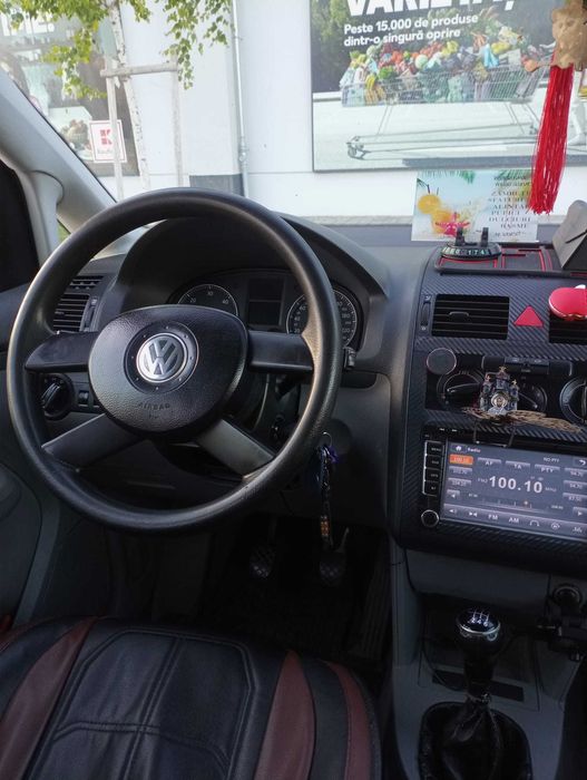 VOLKSWAGEN Touran 0 — imagine 5