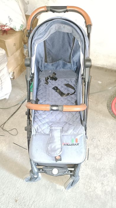 Продам прогулочную коляску