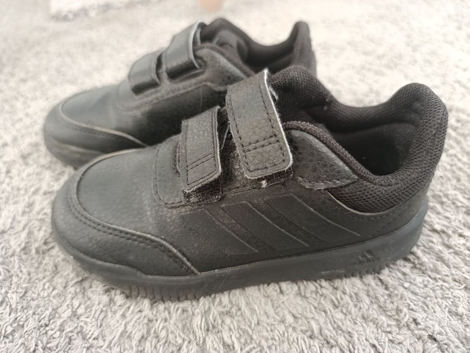 Adidas băieți mărimea 27