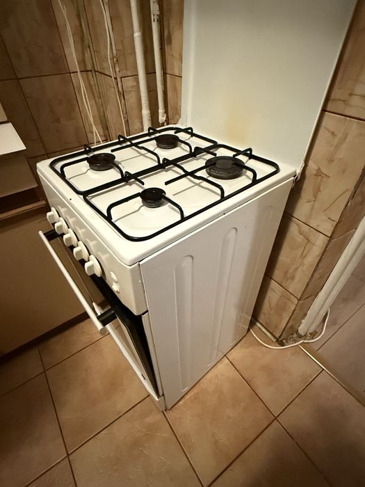 Aragaz + hotă electrica