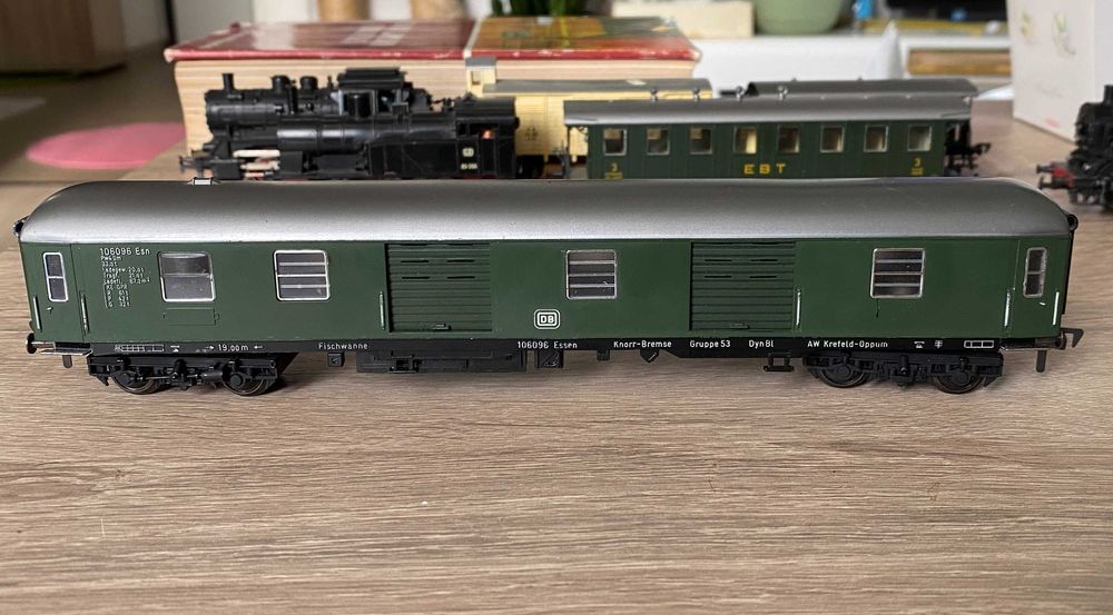 Vagon bagaje pentru tren expres DB Fleischmann H0 1504 H0 germania