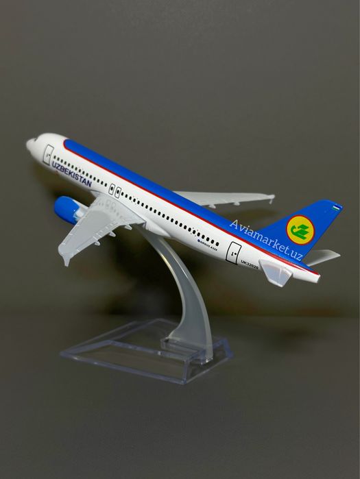 Самолет сувенир AIRBUS A320 Uzbekistan Airways (100% металл)