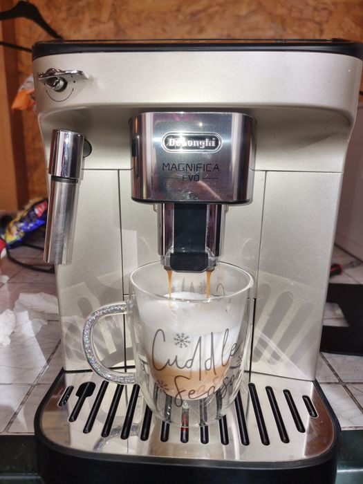 Vand Delonghi Magnifica evo
