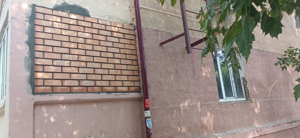 Balkonga g'isht teramiz