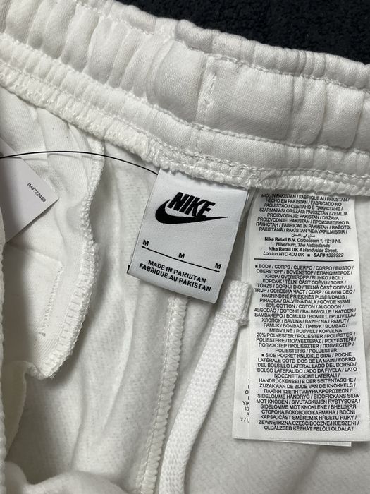 Pantaloni scurți nike albi (doar cu avans)