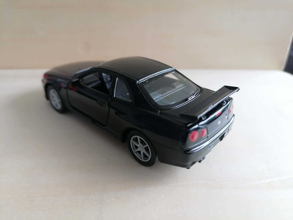 Нисан Скайлайн ГТ-Р (Р34) в мащаб 1:34
