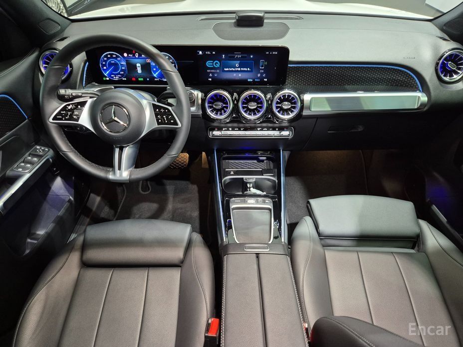 Mercedes-Benz EQB 300